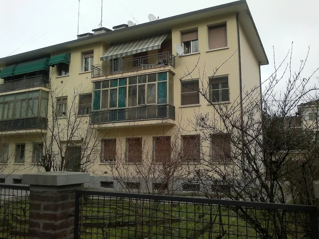 Elias Bed & Breakfast 2*, Ferrara