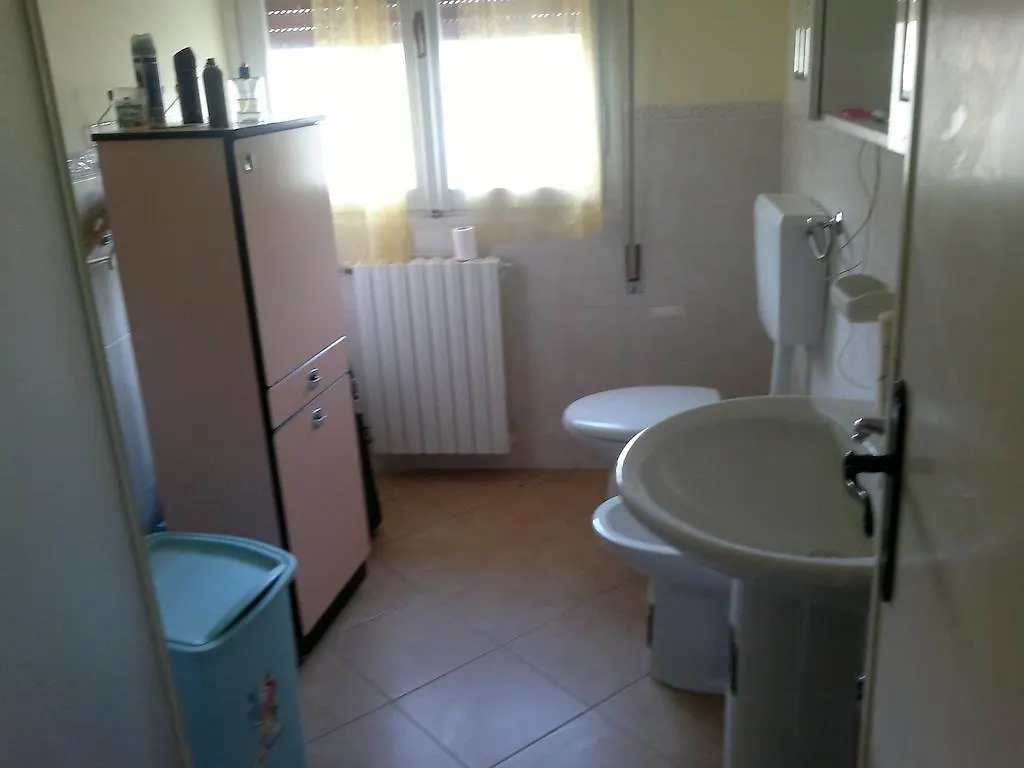 Elias Bed & Breakfast  Ferrara