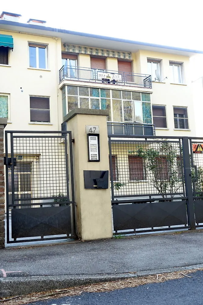 **  Elias Bed & Breakfast Italy